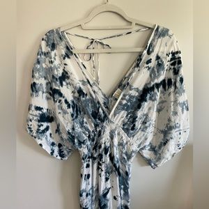 Blue and white sun dress (M)